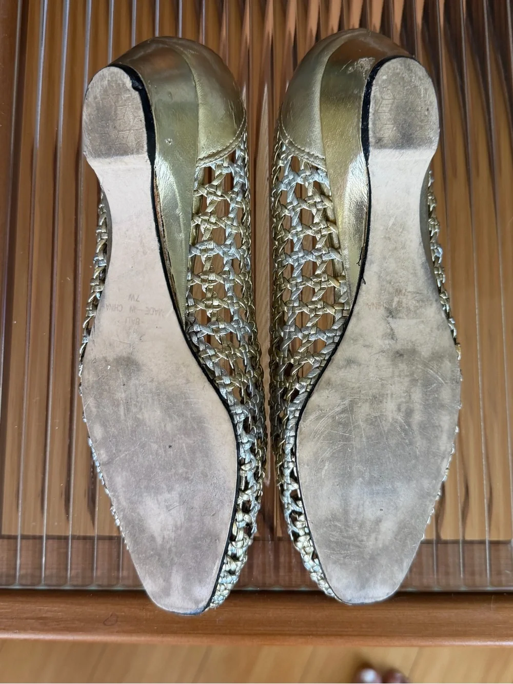 Vintage 1980s Two Tone Metallic Gold & Silver Woven Peep-Toe Flats, size 6 / 7